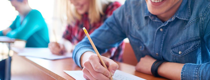 There are ways to ensure your AP exam prep is done right. 宝博体育 has AP exam tips to help get that 5!